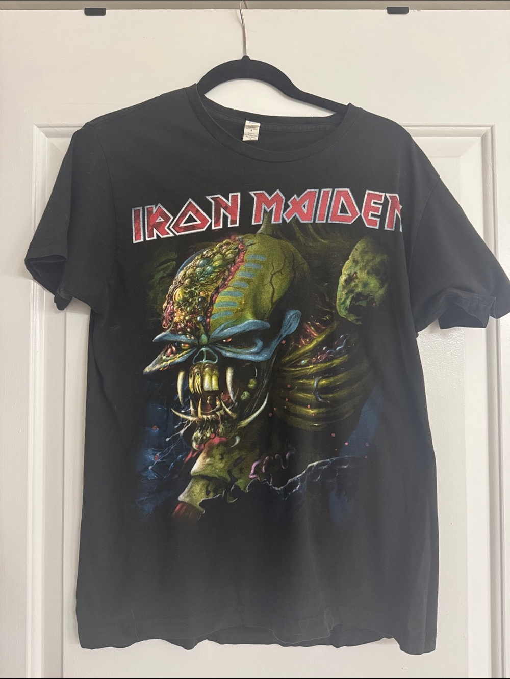 Iron Maiden April 2010 Final Frontier Tour Black Short Sleeve Graphic Tee - Men